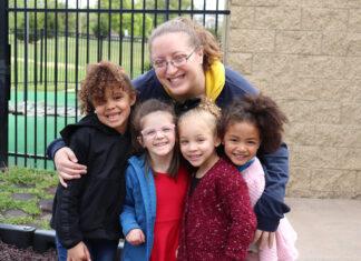 preschoolers with their teacher